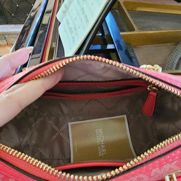 NWOT Bedford Legacy Extra-Small Logo Duffle Crossbody Bag - Picture 3 of 9